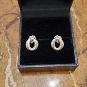 *sold* Authentic tiffany 925 sliver earrings
